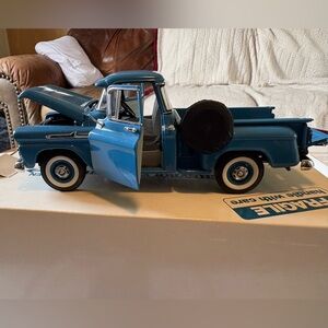 Danbury Mint 1958 Chevrolet Apache Stepside Pickup
